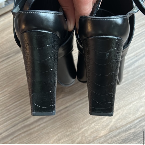 New! Alexander Wang Lys High-Cut Pointed-Toe Black Leather Bootie - Picture 8 of 11